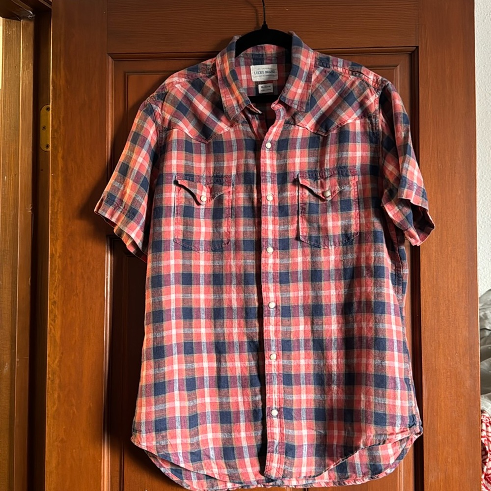 Lucky Brand Woman’s Short sleeve Plaid snap & button shirt. Western Look Size M